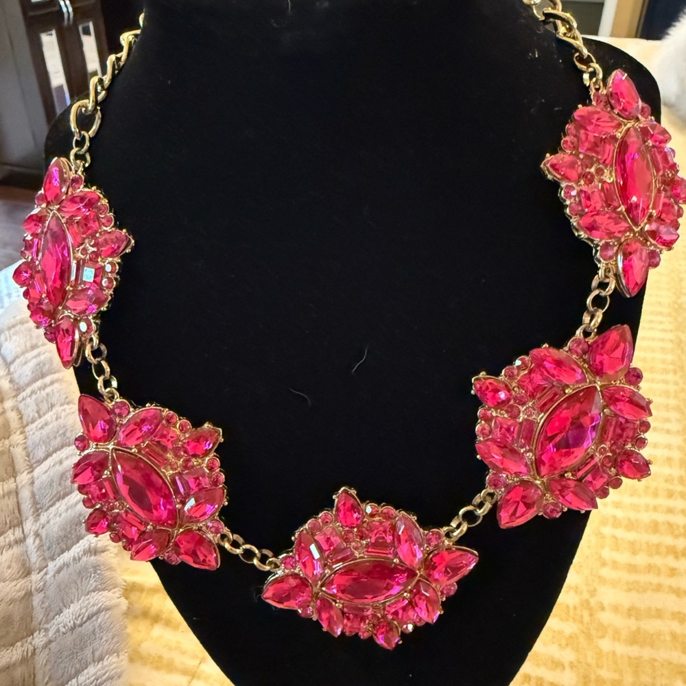 Vibrant Pink & Gold Floral Necklace NWOT